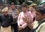 Warga Desa Brohol Demo PT. EMHA, Tuntut Pembebasan Lahan Pemakaman